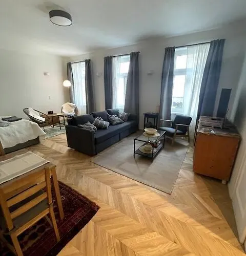 Apartment Altbautraum